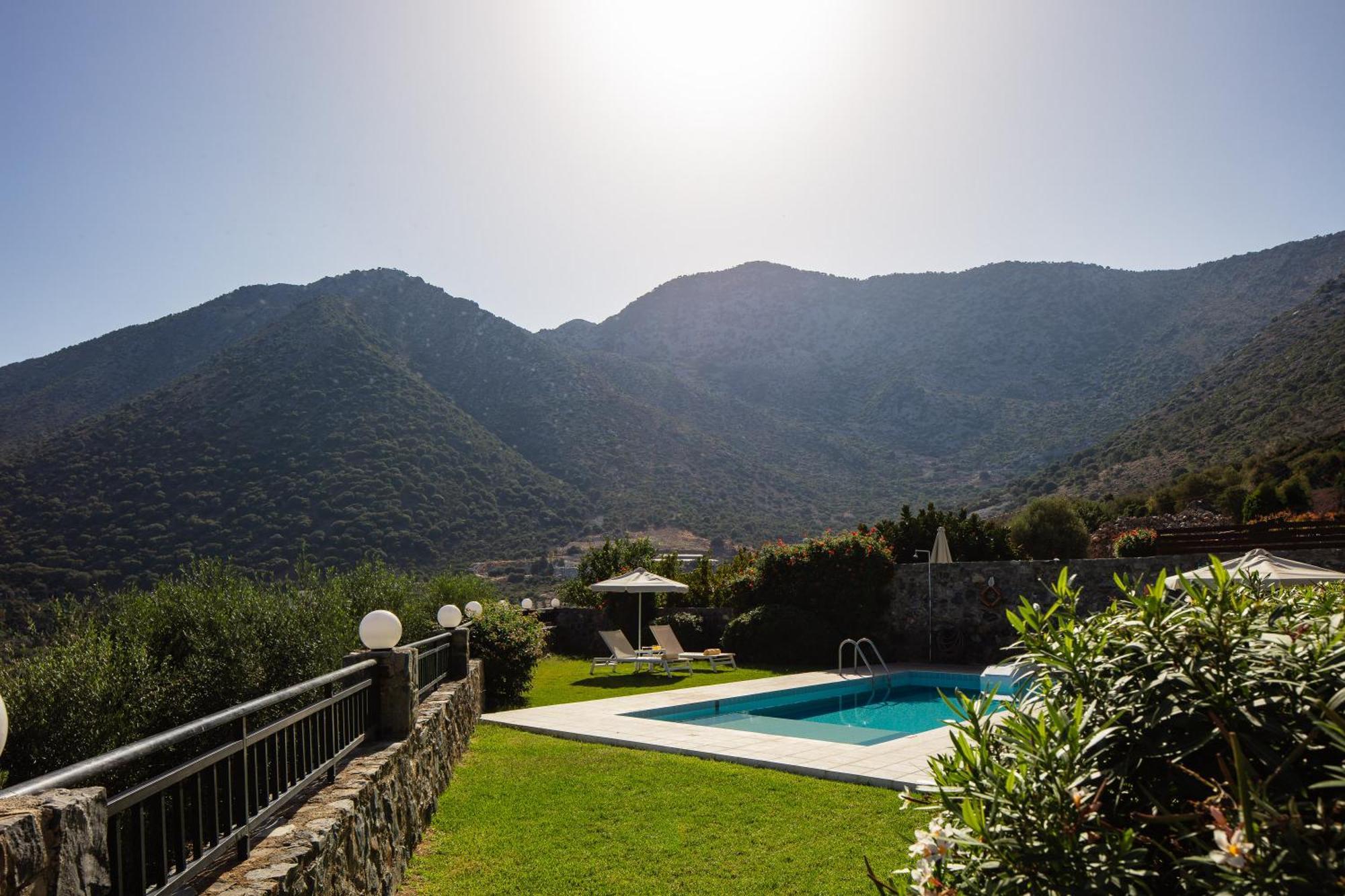 Real Dream Villas, Cretan Gems With Seaviews, By Thinkvilla Bali  エクステリア 写真